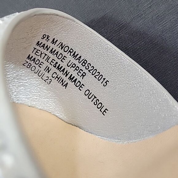 BRAND NEW BISSOU BISSOU JEWEL STUDDED EMBELLISHMENTS SQUARE TOE HIGH HELL SANDAL - Picture 12 of 15